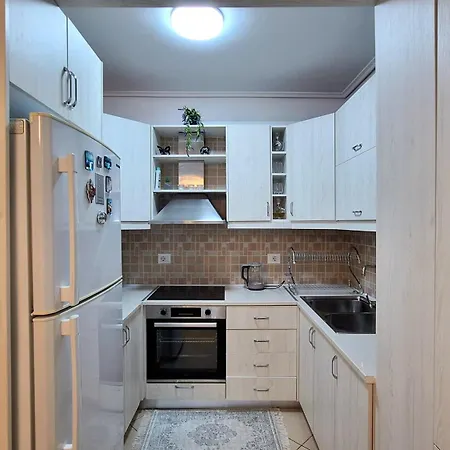 Sarandaofficial Apartman *