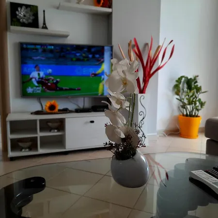 Sarandaofficial Apartment