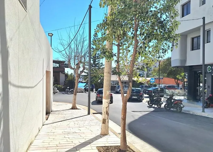 Sarandaofficial * Sarande